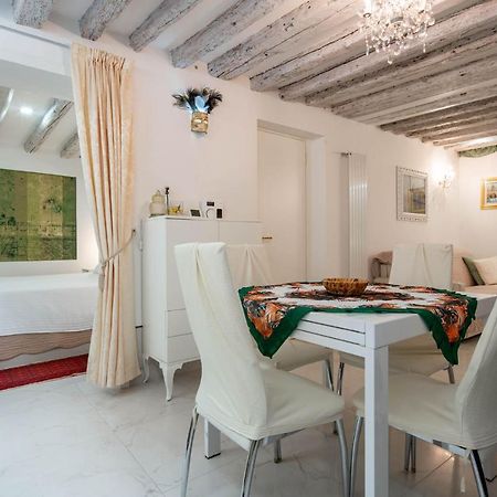Loving In Venice, 5 Stars Экстерьер фото